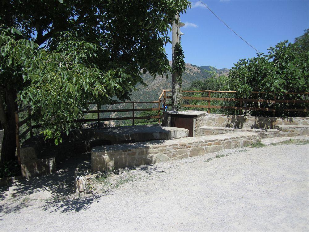 Agriturismo Grotta Dell'Eremita Albano di Lucania Exterior foto